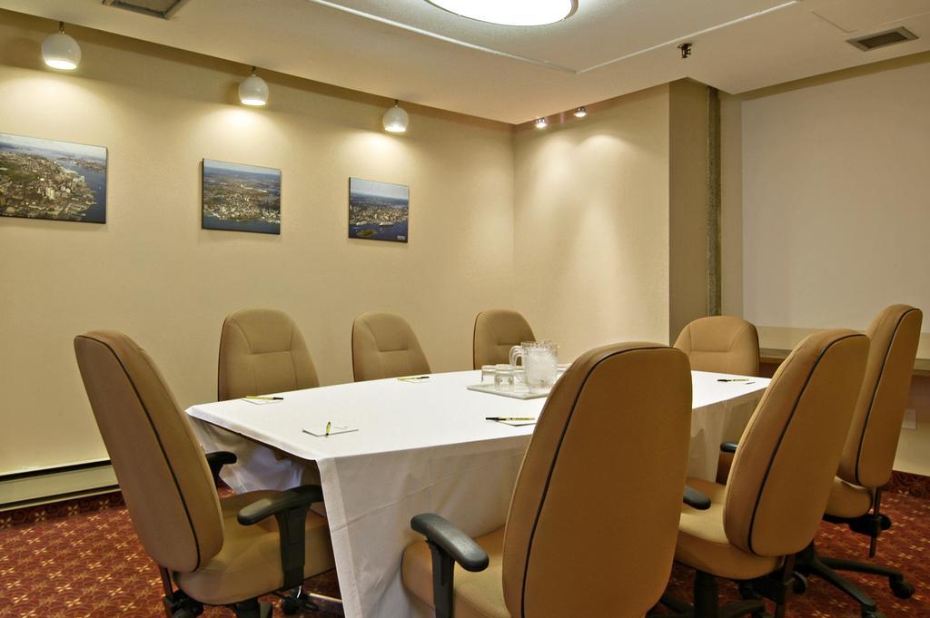 Dartmouth Oceanview Hotel Удобства фото